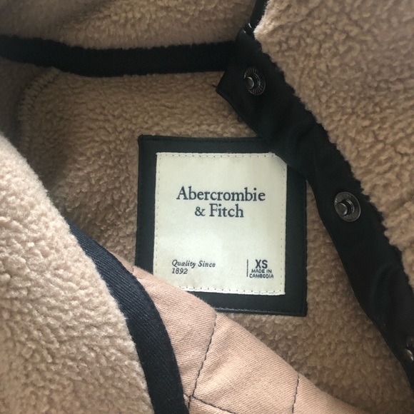 Abercrombie Pullover - Picture 2 of 2